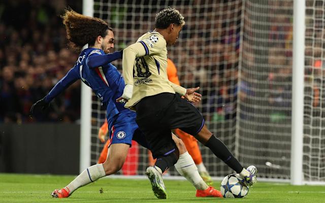 Chelsean puolustajat murskasivat jälleen kerran Lamine Yamalin toiveet maalinteosta